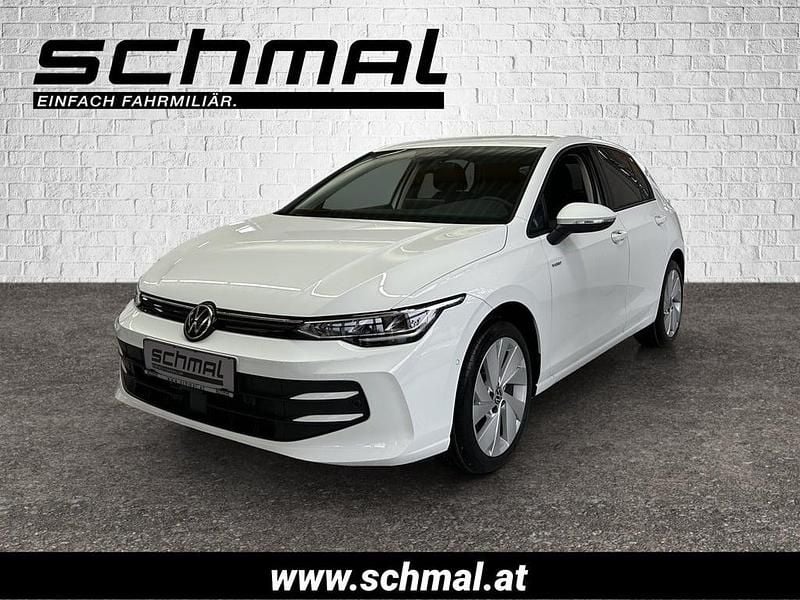 Neu VW Golf VIII 115 PS (84 kW) 2026 Weiss  normal
