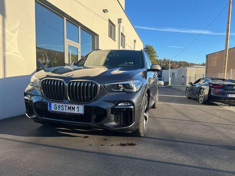 Grau Gebraucht 2019 BMW X5 M Sport SUV | € 62.880 (Etwas zu teuer) - Bild 1/4