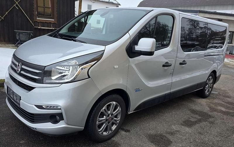 Gebraucht Fiat 125 125 PS (91 kW) 2018 Silber Van / Kleinbus