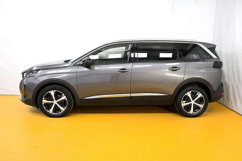 Gebraucht Peugeot 5008 Allure 131 PS (96 kW) 2023 Grau SUV