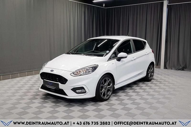 Weiß Gebraucht 2018 Ford Fiesta ST-Line Limousine | € 12.890 (Fairer Preis) - Bild 1/4