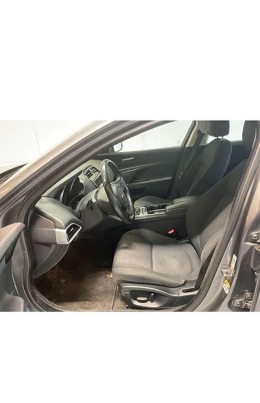 Gebraucht Jaguar XE Portfolio 163 PS (119 kW) 2015 Limousine