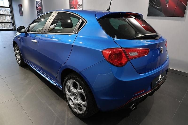 Gebraucht Alfa Romeo Giulietta Super 120 PS (88 kW) 2018 Blau Kleinwagen