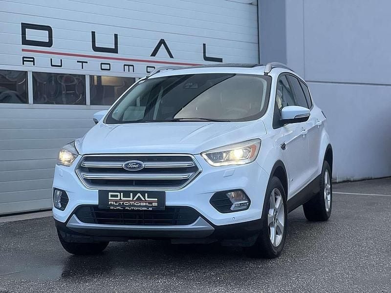 Weiß Gebraucht 2017 Ford Kuga Trend SUV | € 13.900 (Fairer Preis) - Bild 1/4