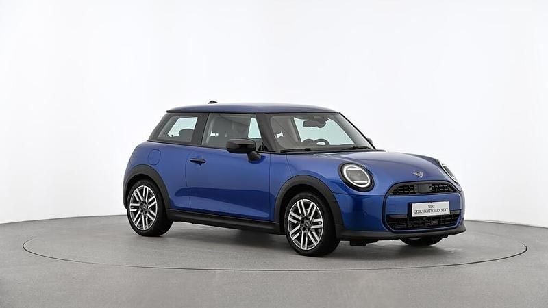 Blazing blue Gebraucht 2025 Mini Cooper Kleinwagen | € 29.400 (Guter Preis) - Bild 1/1