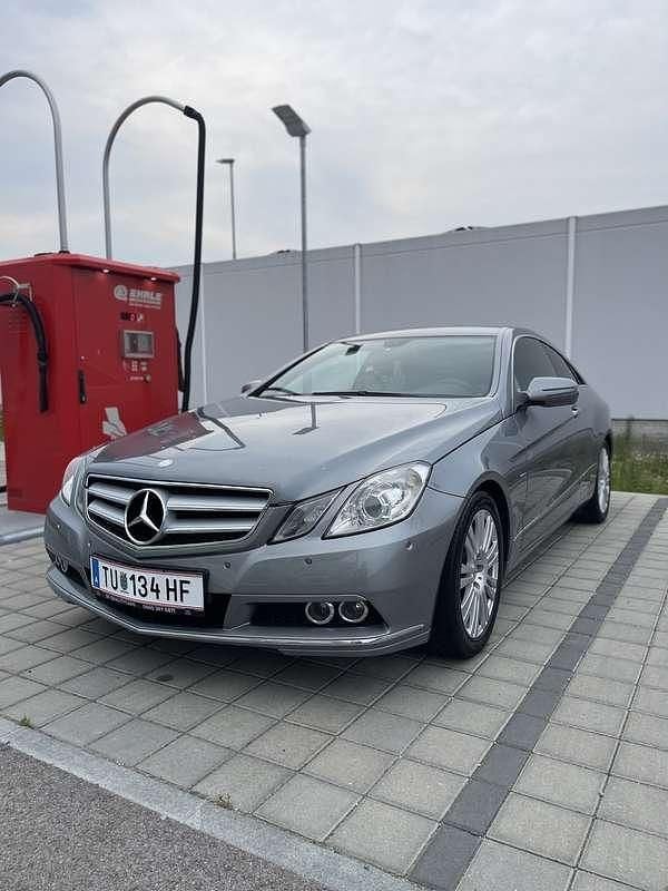Gebraucht 2009 Mercedes E250 Coupé | € 12.000 (Fairer Preis) - Bild 1/4