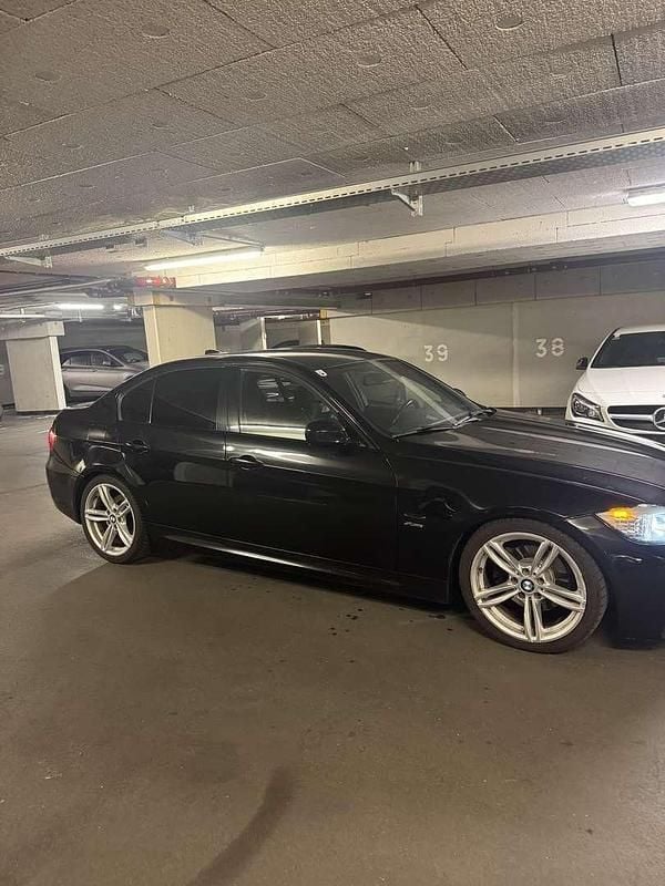 Gebraucht BMW 320 184 PS (135 kW) 2011 Limousine