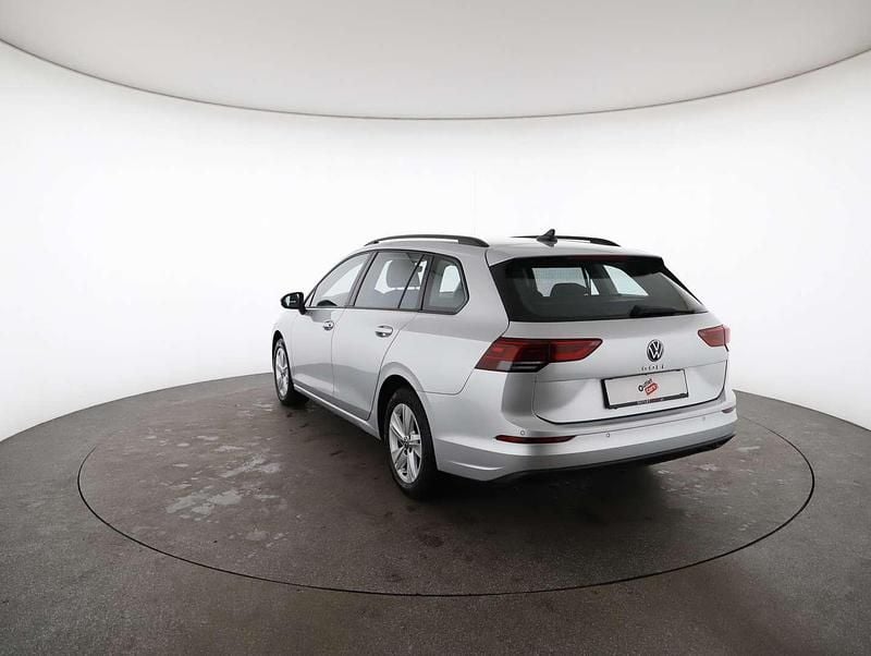 Gebraucht VW Golf VIII Life 116 PS (85 kW) 2022 Silber  metallic Kombi