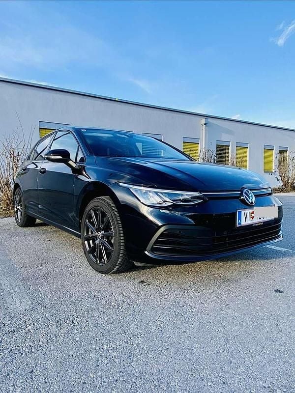 Gebraucht VW Golf Life 116 PS (85 kW) 2023 Limousine