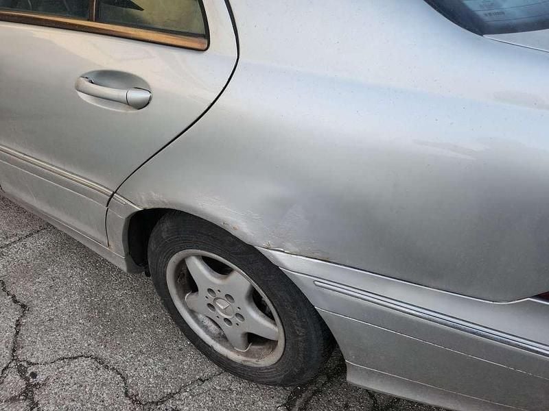 Gebraucht Mercedes C200 Avantgarde 116 PS (85 kW) 2002 Limousine