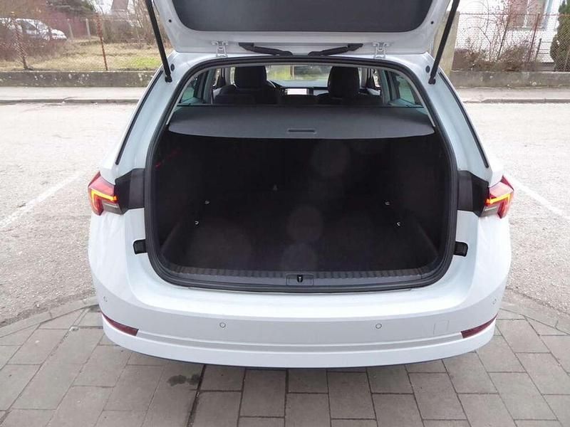 Gebraucht Skoda Octavia 116 PS (85 kW) 2022 Weiß Kombi