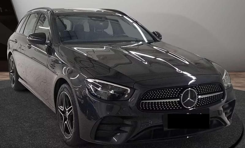 Gebraucht Mercedes E300 306 PS (225 kW) 2022 Grau Kombi