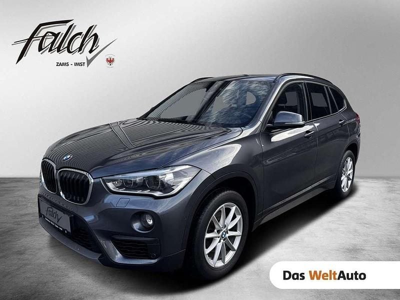 Dunkelgrau normal Gebraucht 2018 BMW X1 Advantage SUV | € 22.780 (Etwas zu teuer) - Bild 1/4