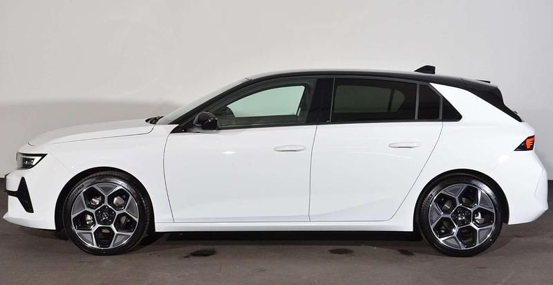 Gebraucht Opel Astra 131 PS (96 kW) 2024 Weiß Limousine