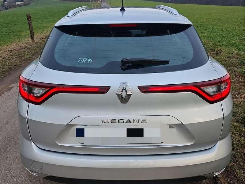 Gebraucht Renault Mégane GrandTour Intens 110 PS (80 kW) 2017 Silber Kombi