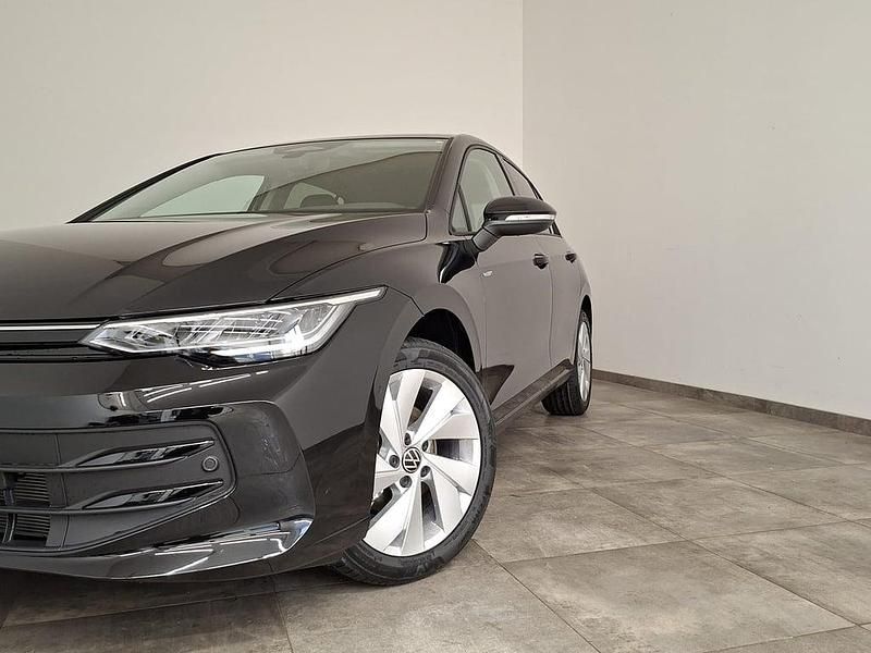 Neu VW Golf VIII 115 PS (84 kW) 2025 Schwarz  metallic