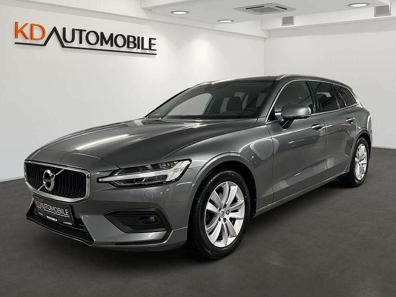 Grau Gebraucht 2021 Volvo V60 Momentum Kombi | € 25.950 (Fairer Preis) - Bild 1/4