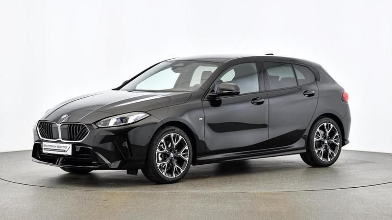 Schwarz Gebraucht 2025 BMW 118 Shadowline Kleinwagen | € 37.890 (Etwas zu teuer) - Bild 1/4