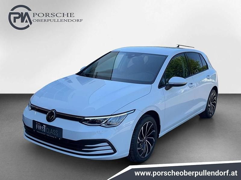 Gebraucht VW Golf VIII 110 PS (80 kW) 2024 Weiß Limousine