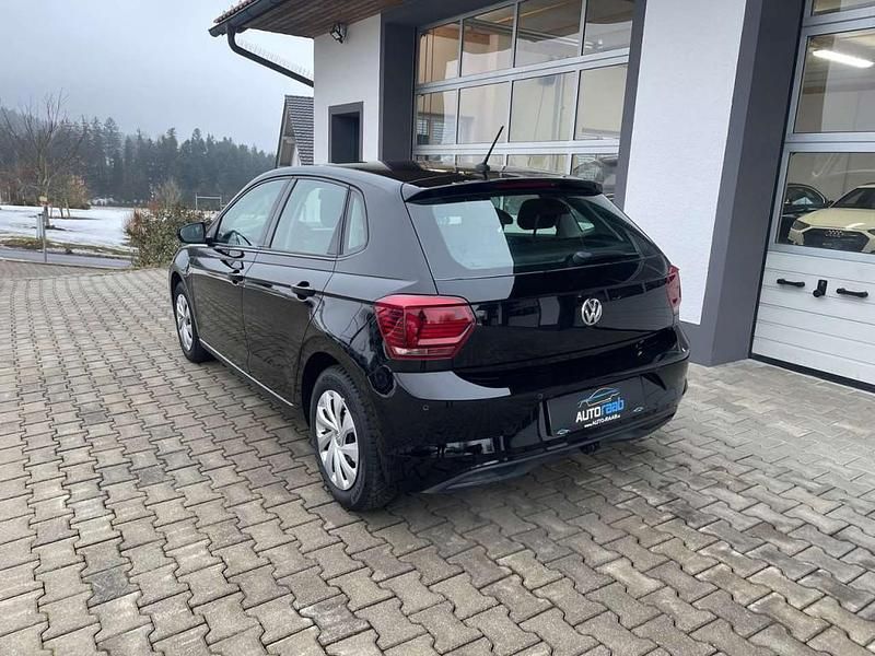 Gebraucht VW Polo Comfortline 95 PS (69 kW) 2018 Schwarz Kleinwagen