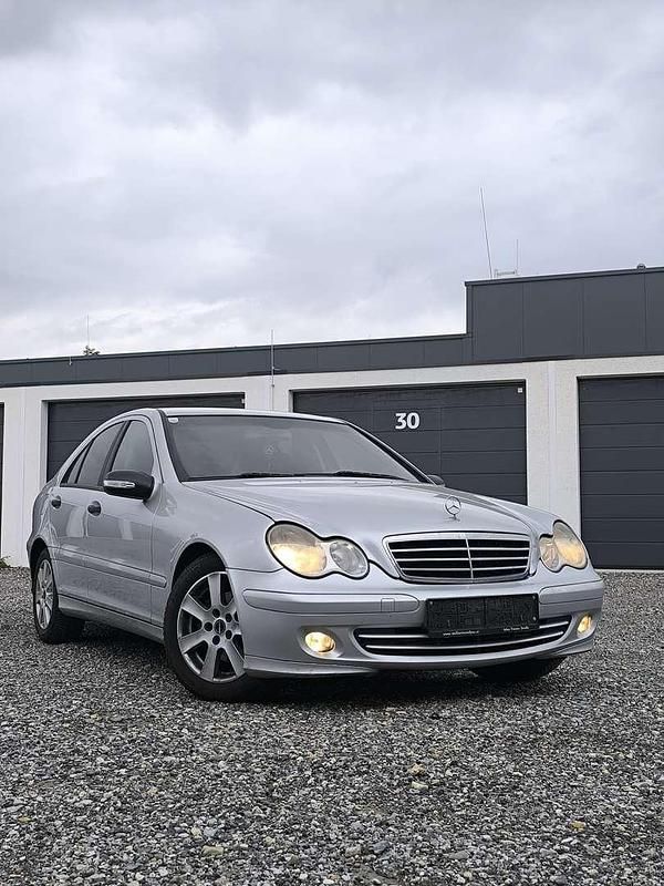 Gebraucht Mercedes C220 Classic 150 PS (110 kW) 2005 Limousine