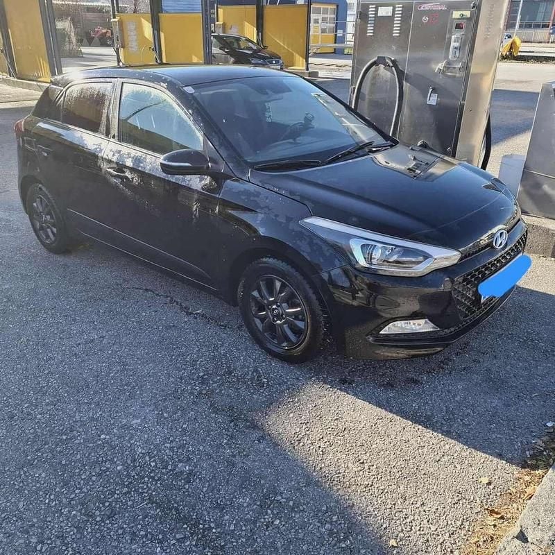 Gebraucht 2017 Hyundai i20 Edition Limousine | € 8.800 (Fairer Preis) - Bild 1/4