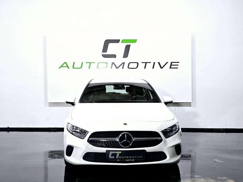 Gebraucht Mercedes A160 109 PS (80 kW) 2022 Weiß Limousine