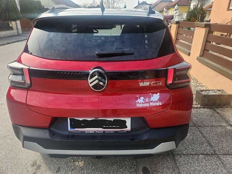 Gebraucht Citroën C3 101 PS (74 kW) 2024 Rot Limousine
