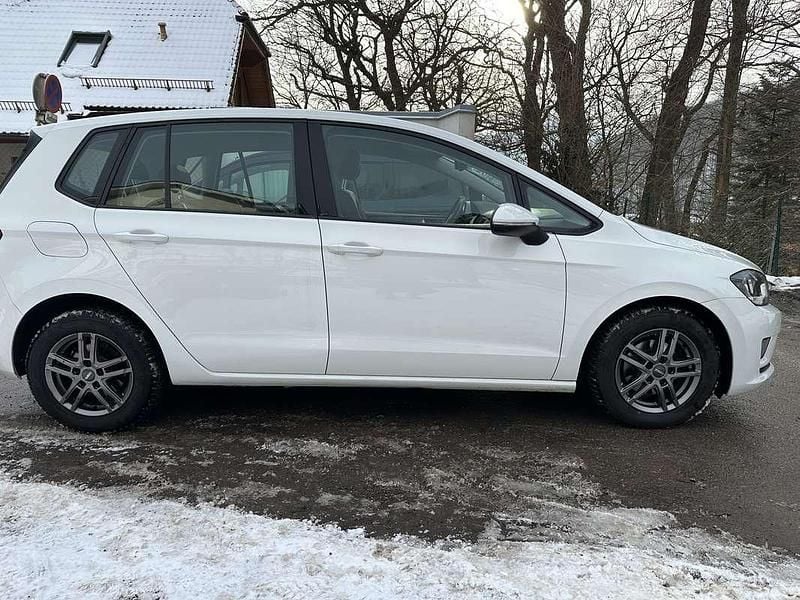 Gebraucht VW Golf VII 110 PS (80 kW) 2015 Weiß Limousine