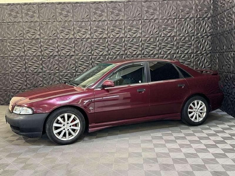 Gebraucht Audi A4 90 PS (66 kW) 1996 Rot Limousine