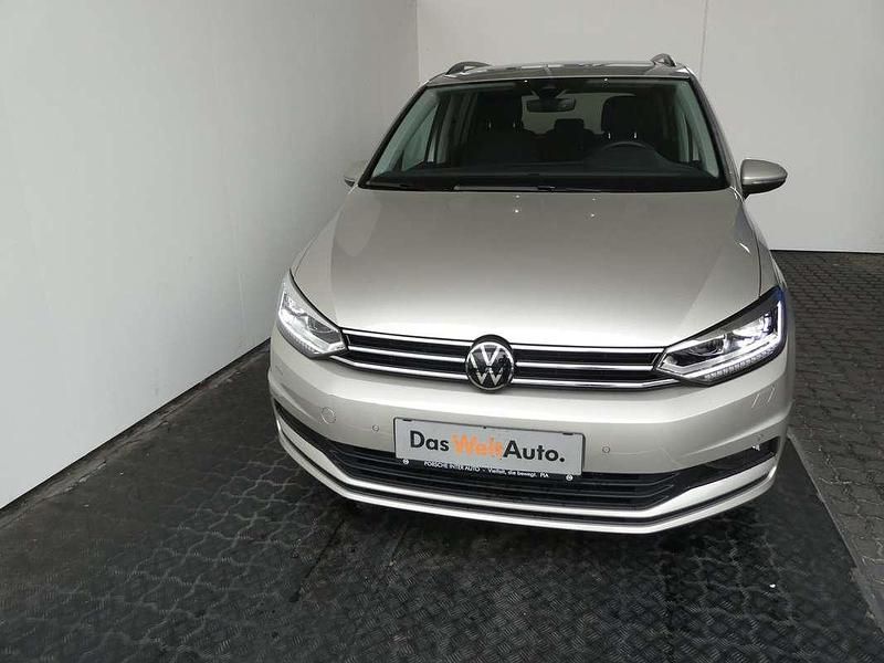 Gebraucht VW Touran 150 PS (110 kW) 2024 Silber  metallic Van / Kleinbus