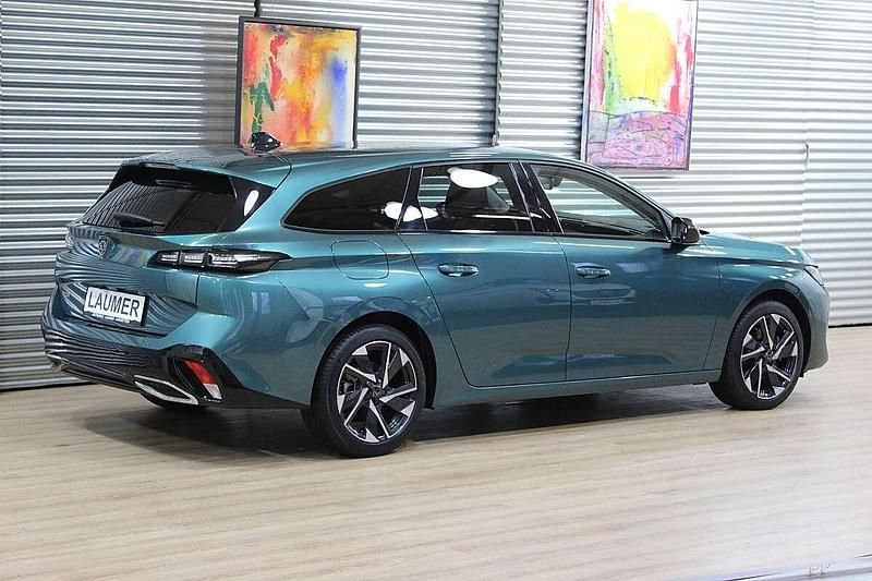 Gebraucht Peugeot 308 SW Allure 131 PS (96 kW) 2024 Blau Kombi