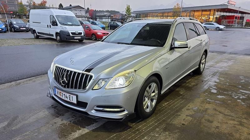 Gebraucht Mercedes E220 Avantgarde 170 PS (125 kW) 2011 Kombi