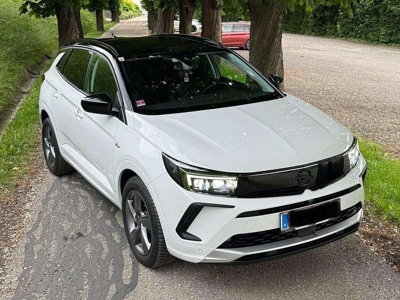 Weiß Gebraucht 2023 Opel Grandland X Ultimate SUV | € 25.000 (Fairer Preis) - Bild 1/4