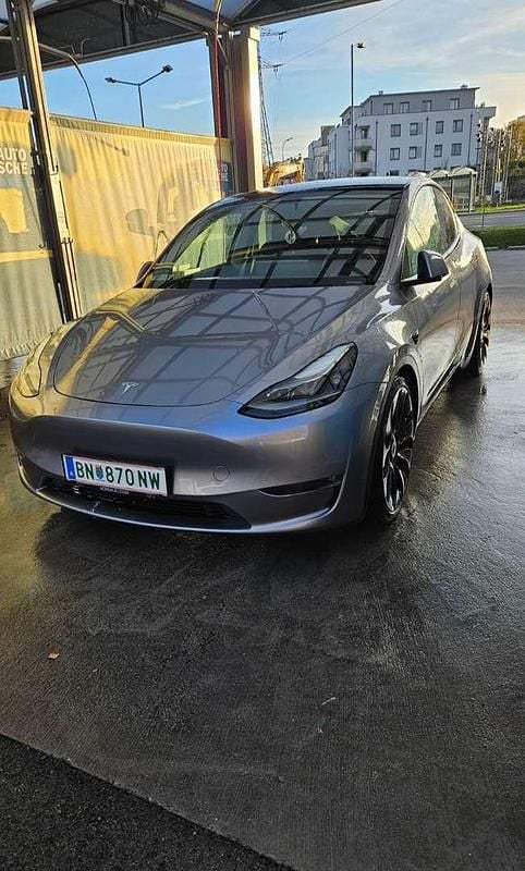 Gebraucht Tesla Model Y Performance 392 kW (534 PS) 2023 Silber SUV