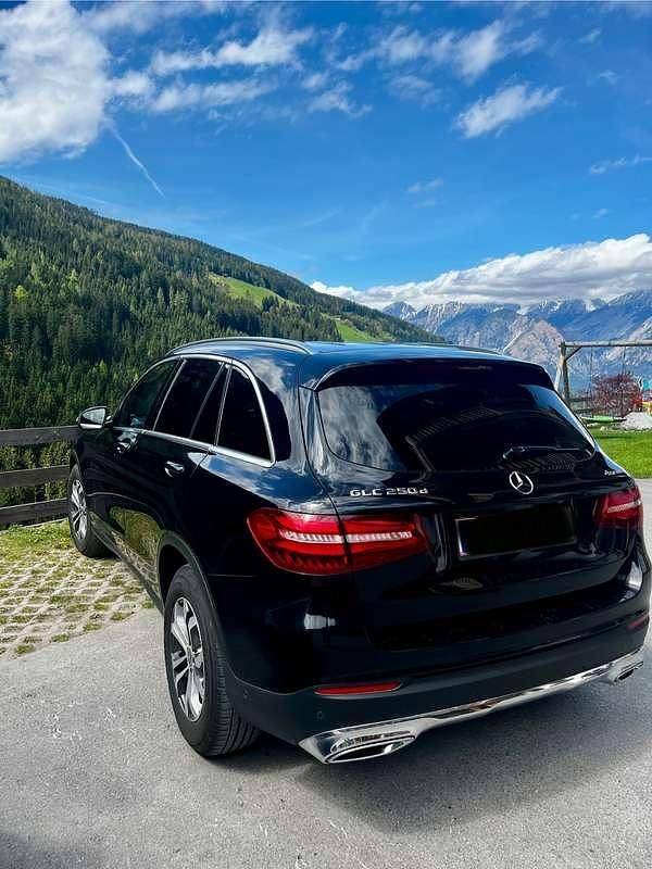 Gebraucht 2017 Mercedes GLC250 SUV | € 28.000 (Fairer Preis) - Bild 1/4