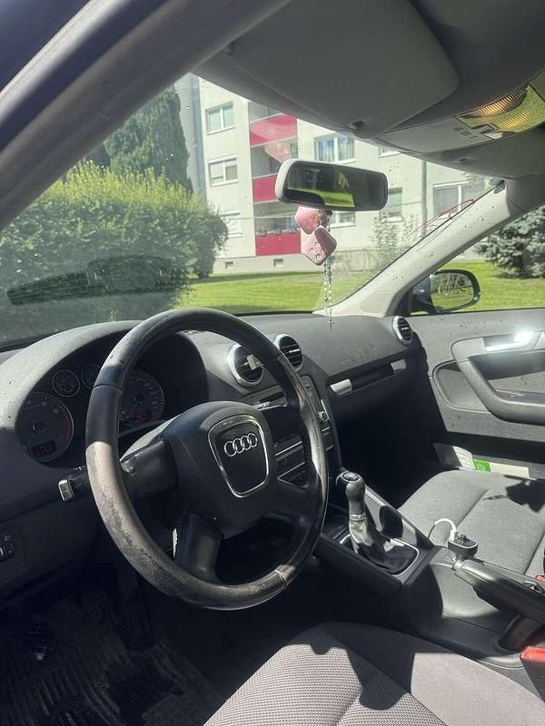 Gebraucht Audi A3 Ambiente 105 PS (77 kW) 2012 Limousine