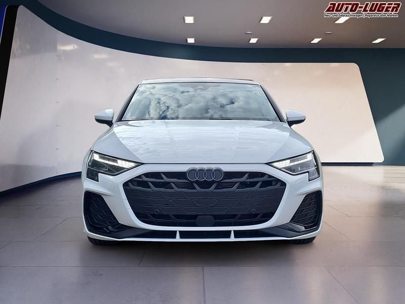 Gebraucht Audi A3 S-Line 2024 Arkonaweiß Limousine