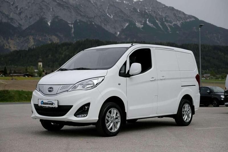 Gebraucht BYD ETP3 100 kW (136 PS) 2024 Weiß Van