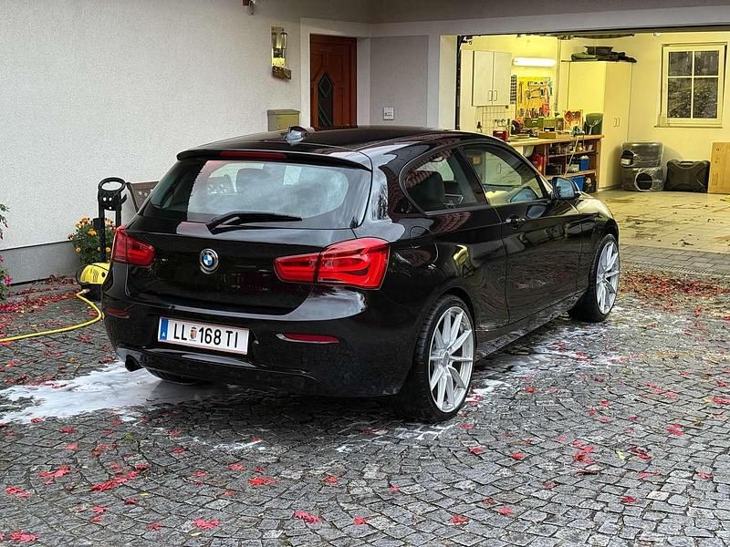 Gebraucht BMW 120 Sport Line 177 PS (130 kW) 2015 Schwarz Kleinwagen