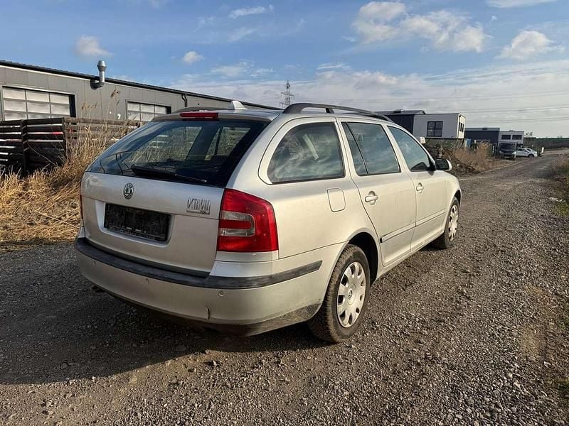 Gebraucht Skoda Octavia Elegance 105 PS (77 kW) 2005 Silber Kombi