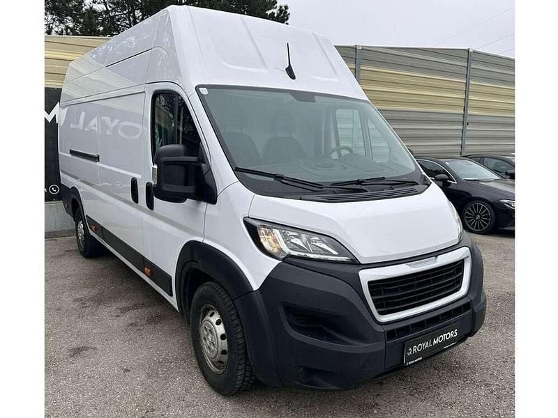 Gebraucht Peugeot Boxer 140 PS (102 kW) 2021 Weiß Van