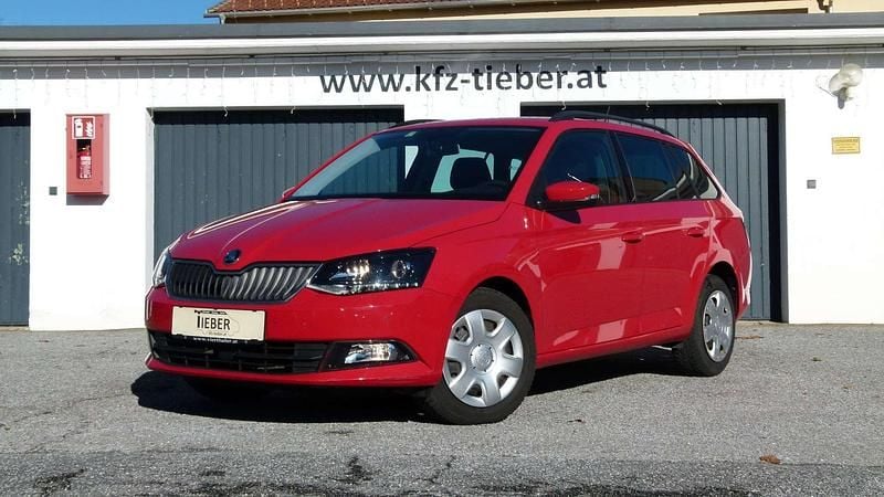 Rot Gebraucht 2015 Skoda Fabia Style Kleinwagen | € 10.500 (Fairer Preis) - Bild 1/3