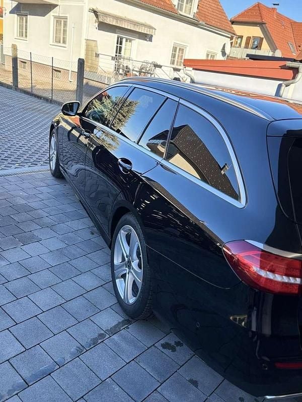 Gebraucht Mercedes E220 AMG 194 PS (142 kW) 2018 Kombi