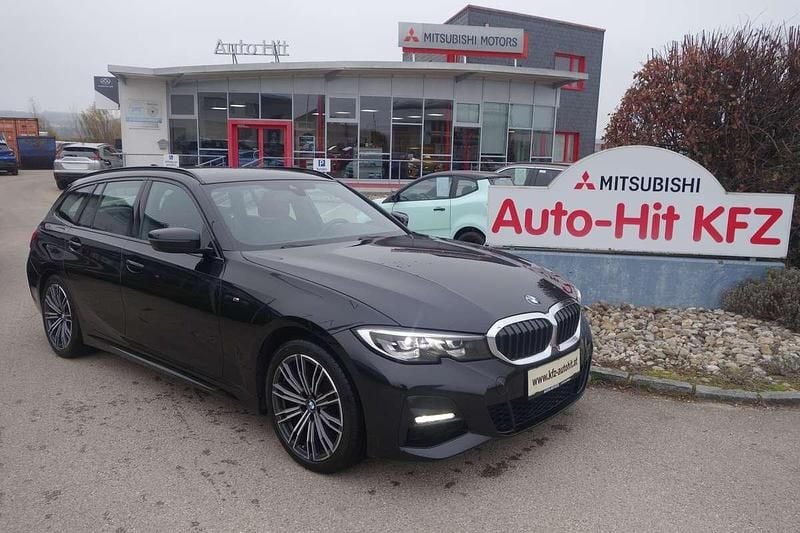 Schwarz Gebraucht 2022 BMW 318 M Sport Kombi | € 24.990 (Guter Preis) - Bild 1/4
