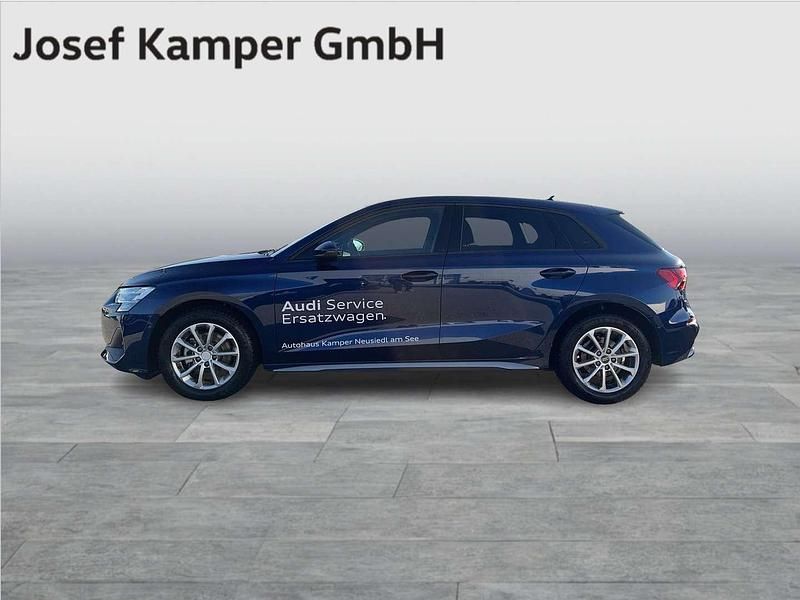 Gebraucht Audi A3 Ambiente 116 PS (85 kW) 2025 Mittelblau  metallic Limousine