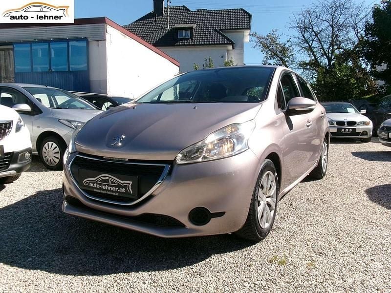 Grau Gebraucht 2012 Peugeot 208 Active Kleinwagen | € 4.990 (Fairer Preis) - Bild 1/4