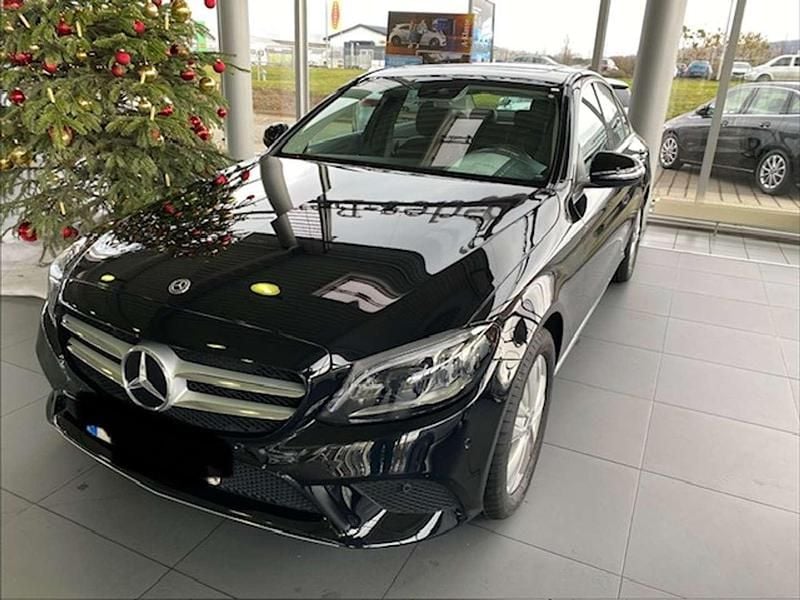 Gebraucht Mercedes C220 194 PS (142 kW) 2019 Schwarz Limousine