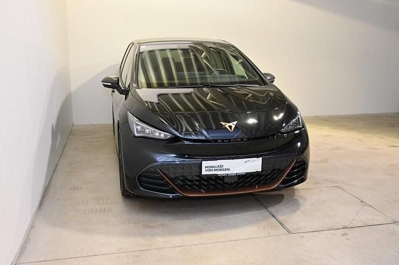Gebraucht Cupra Born e-Boost 169 kW (231 PS) 2024 Schwarz  metallic Kleinwagen