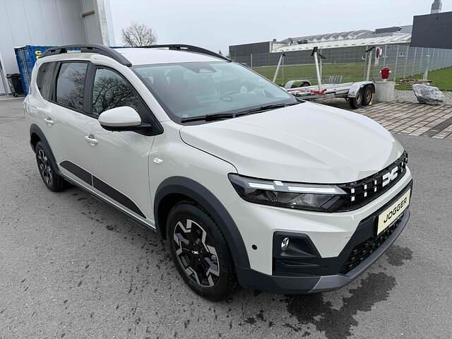 Neu Dacia Jogger 110 PS (80 kW) 2026 Grau sonderlackierung Van / Kleinbus